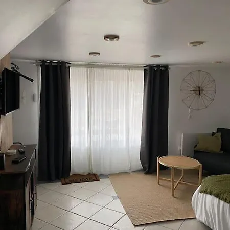Complet Rdc Maison Apartment Tinqueux
